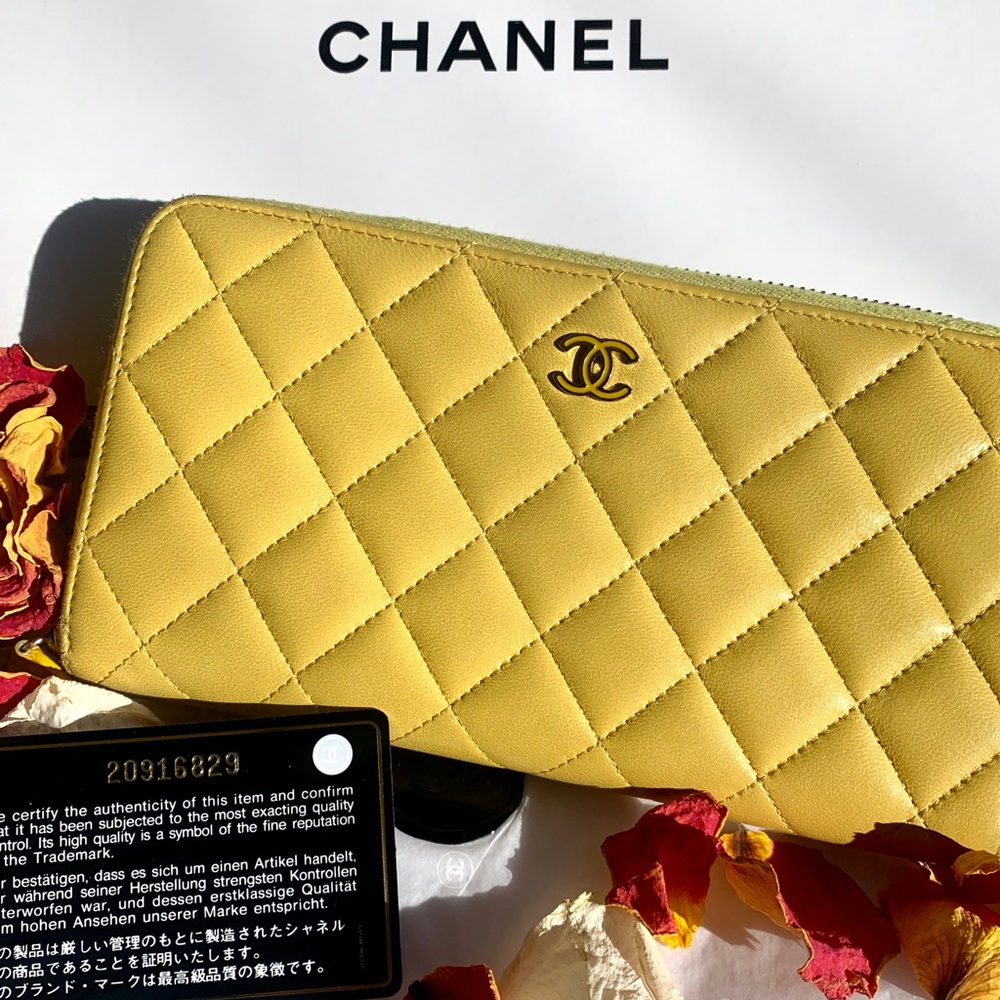 🌹TODAY $370🌹Chanel Wallet Quilted Lambskin Zippy